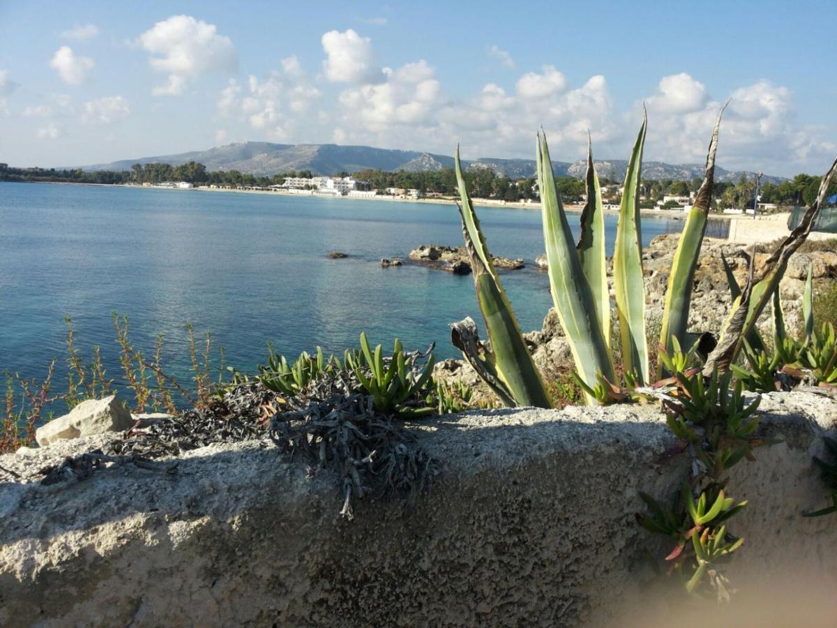 Casa Sugli Scogli Βίλα Fontane Bianche Εξωτερικό φωτογραφία